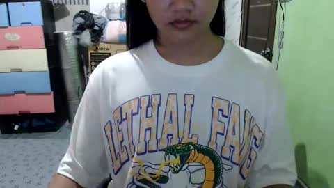 Snapshot of sweet_mary_onboard chatting on 28, 11, 2025 sweet_mary_onboard online show from 28, 11, 2025