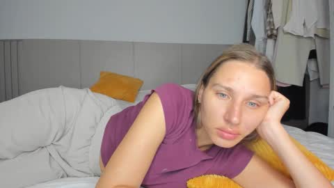 Snapshot of sweet_miss381 chatting on 15, 2, 2026 Sofi online show from 15, 2, 2026