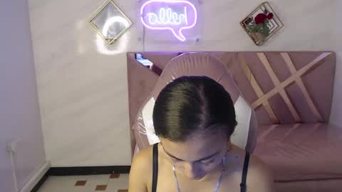 Live 300pm 900pm COLOMBIAN HOUR online show from 10, 2, 2025