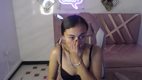 Live 300pm 900pm COLOMBIAN HOUR online show from 11, 2, 2025