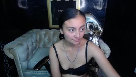 Live 300pm 900pm COLOMBIAN HOUR online show from 21, 2, 2025