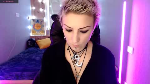 Snapshot of sweet_n_strong chatting on 23, 11, 2025 sweet_n_strong online show from 23, 11, 2025