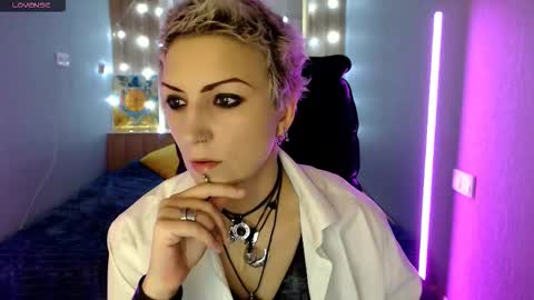 Snapshot of sweet_n_strong chatting on 24, 11, 2025 sweet_n_strong online show from 24, 11, 2025