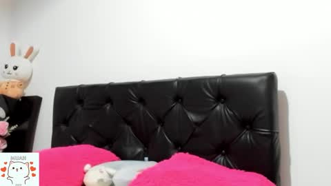 Nhaomy online show from 5, 11, 2025