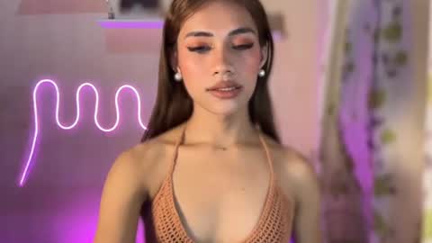 sweet_nikki03 online show from 22, 9, 2025