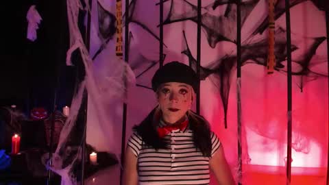 Penny  online show from 11, 10, 2025