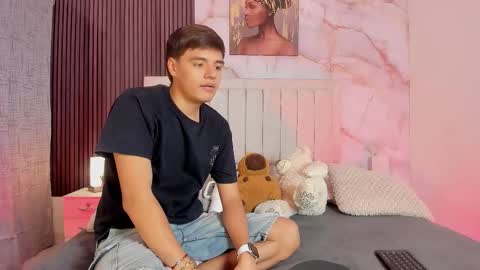 Snapshot of sweet_petter chatting on 13, 11, 2025 Petter online show from 13, 11, 2025