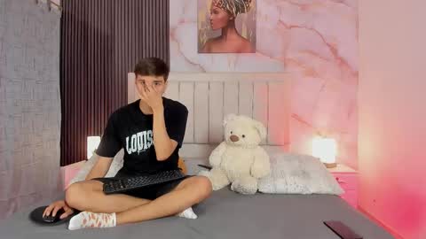 Snapshot of sweet_petter chatting on 14, 11, 2025 Petter online show from 14, 11, 2025