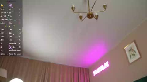 Snapshot of sweet_reverie chatting on 11, 10, 2025 Vanessa online show from 11, 10, 2025