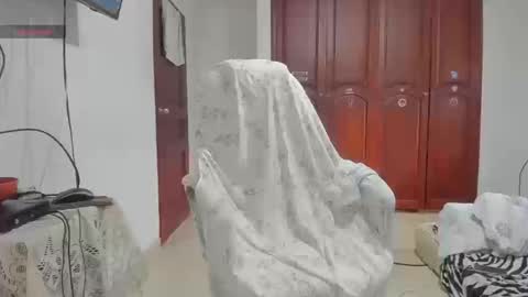 Snapshot of sweet_robyn chatting on 14, 11, 2025 sweet_robyn online show from 14, 11, 2025