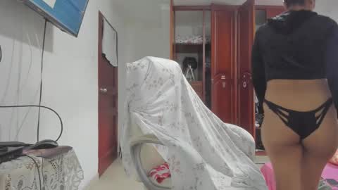 Snapshot of sweet_robyn chatting on 24, 11, 2025 sweet_robyn online show from 24, 11, 2025