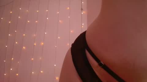 Snapshot of sweet_rosely chatting on 16, 1, 2025 Sweet Rosely online show from 16, 1, 2025