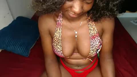 ellanah Tracie online show from 28, 3, 2026