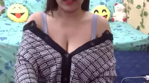 sweet_shivani online show from 4, 12, 2024