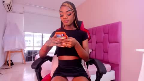 Snapshot of sweet_stacie chatting on 18, 2, 2025 sweet_stacie online show from 18, 2, 2025