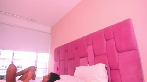 Snapshot of sweet_stacie chatting on 5, 3, 2025 sweet_stacie online show from 5, 3, 2025