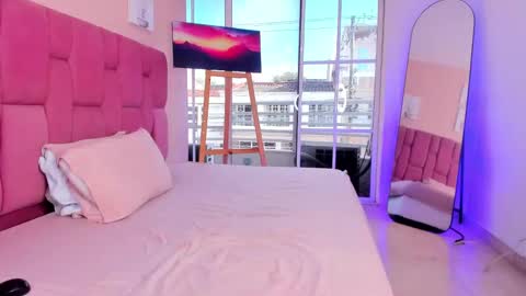 Snapshot of sweet_stacie chatting on 27, 9, 2025 sweet_stacie online show from 27, 9, 2025