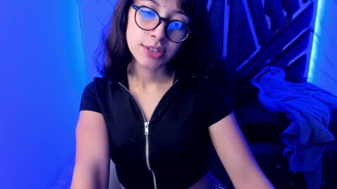 sweet_venus4 online show from 5, 1, 2025