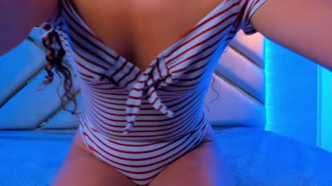 sweet_venus4 online show from 15, 2, 2025