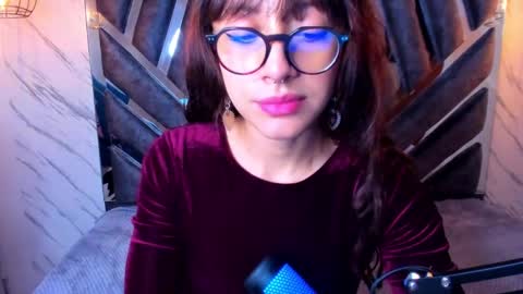 sweet_venus4 online show from 12, 3, 2025