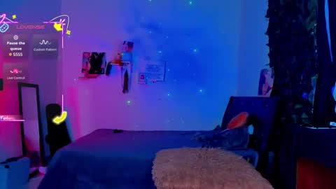 Steven independent model online show from 14, 10, 2025