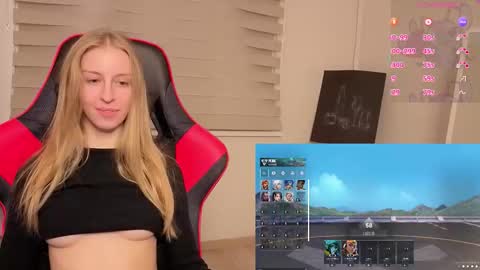 Snapshot of sweet_zz_gold chatting on 21, 10, 2025 sweet_zz_gold online show from 21, 10, 2025