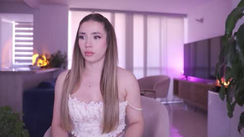 Snapshot of sweetann08 chatting on 25, 10, 2025 Camila online show from 25, 10, 2025