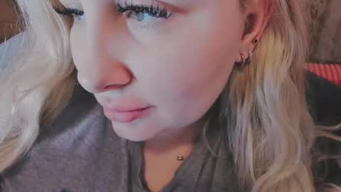 Snapshot of sweetass_u chatting on 1, 12, 2025 Nastya online show from 1, 12, 2025