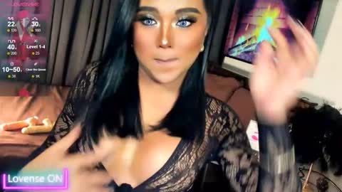 Snapshot of sweetbella118 chatting on 1, 12, 2025 bella online show from 1, 12, 2025