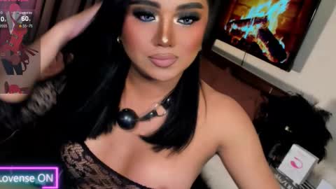 Snapshot of sweetbella118 chatting on 2, 12, 2025 bella online show from 2, 12, 2025