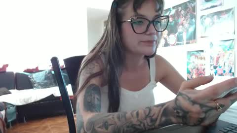 Bella  online show from 1, 10, 2025
