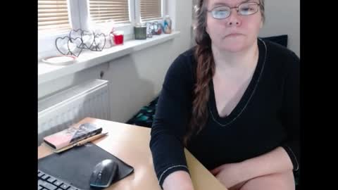 Sweetboobs85h online show from 4, 2, 2025