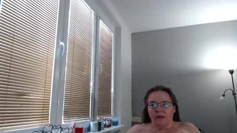 Sweetboobs85h online show from 15, 2, 2025