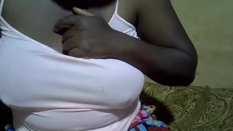 Snapshot of sweetdivah2 chatting on 6, 2, 2026 divinah online show from 6, 2, 2026