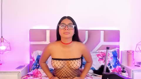 Snapshot of sweete_coraline9 chatting on 4, 11, 2025 Coraline online show from 4, 11, 2025