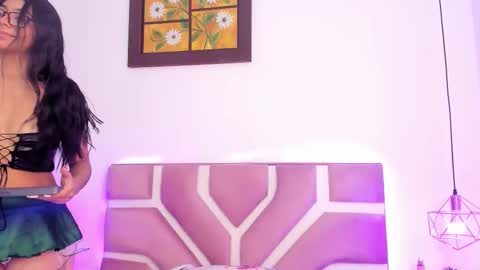 Snapshot of sweete_coraline9 chatting on 21, 11, 2025 Coraline online show from 21, 11, 2025