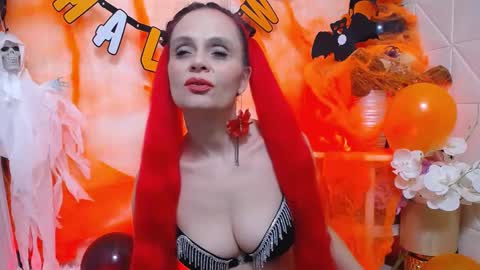 Sweeteest Julie online show from 1, 11, 2025