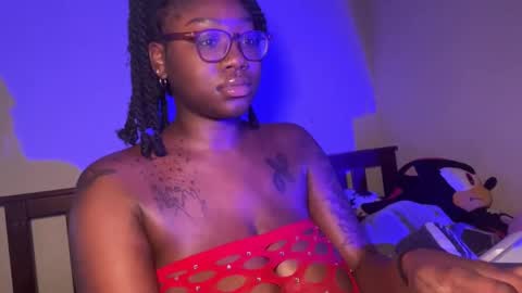 sweetgirllei online show from 3, 2, 2025