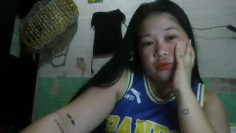 Snapshot of sweethot_asian chatting on 19, 11, 2025 sweethot_asian online show from 19, 11, 2025