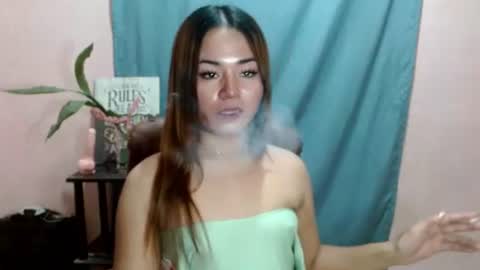 Snapshot of sweethotlove_xoxo chatting on 4, 10, 2025 sweethotlove_xoxo online show from 4, 10, 2025