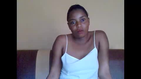 Snapshot of sweetib1 chatting on 18, 11, 2025 sweetib1 online show from 18, 11, 2025