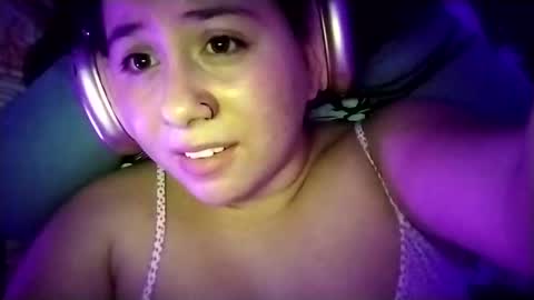 Ana Mara  i cant Make noise My family is here  online show from 8, 2, 2025