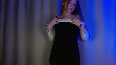 Snapshot of sweetie_lover chatting on 31, 10, 2025 Annie online show from 31, 10, 2025
