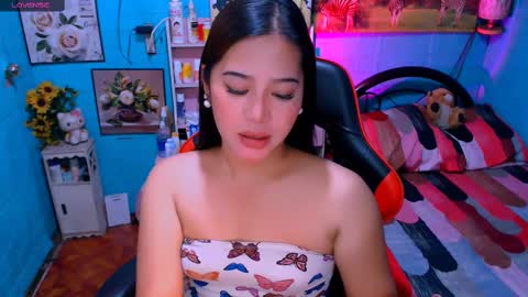 Snapshot of sweetienicole chatting on 28, 2, 2025 Nicole online show from 28, 2, 2025