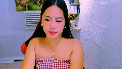 Snapshot of sweetienicole chatting on 17, 10, 2025 Nicole online show from 17, 10, 2025