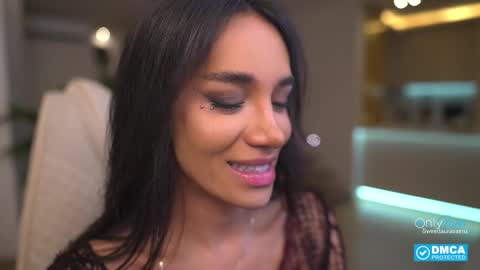 Snapshot of sweetlaurasaenz chatting on 22, 9, 2025 Laura Saenz Geminis online show from 22, 9, 2025