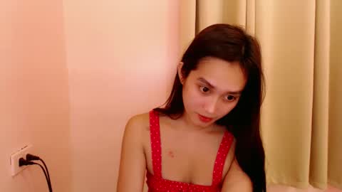 Leah online show from 8, 12, 2024