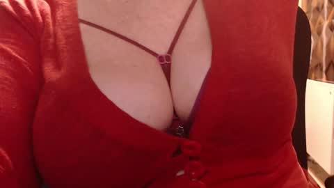 Snapshot of sweetli_angel chatting on 4, 10, 2025 sweetli_angel online show from 4, 10, 2025