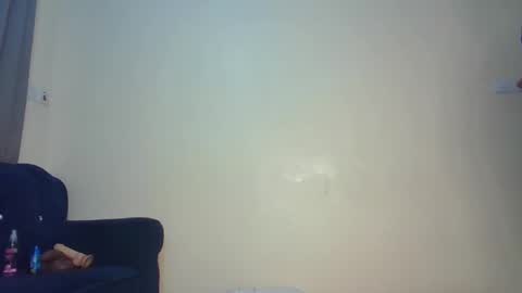 sweetlight_pie online show from 9, 3, 2025