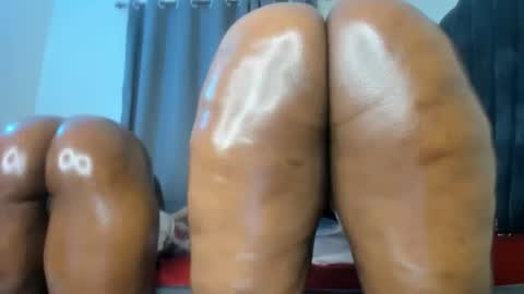 sweetlight_pie online show from 14, 9, 2025